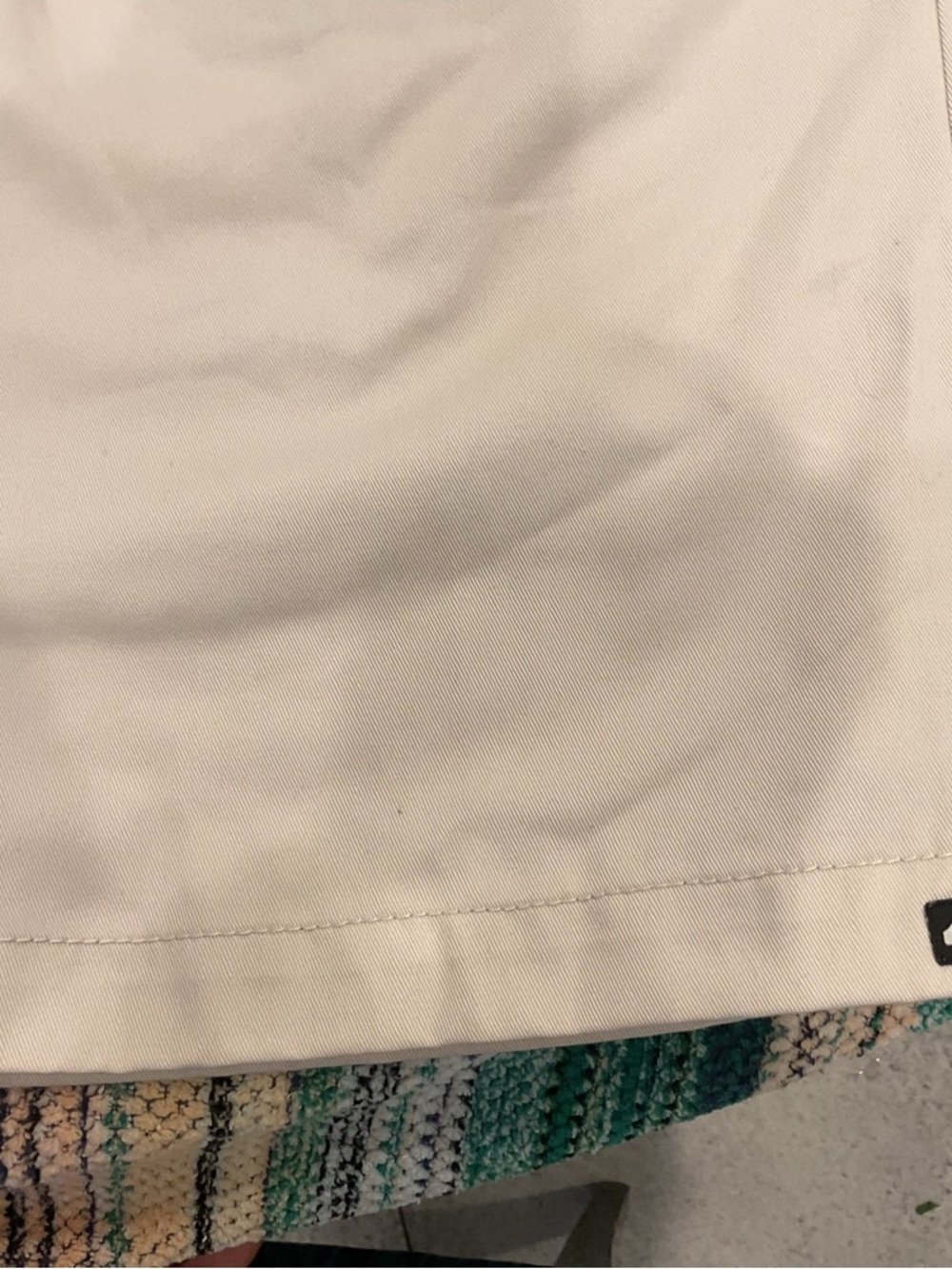 Vintage 2010 Quiksilver Men’s Cream Flat Front Performance Shorts - Picture 7 of 10